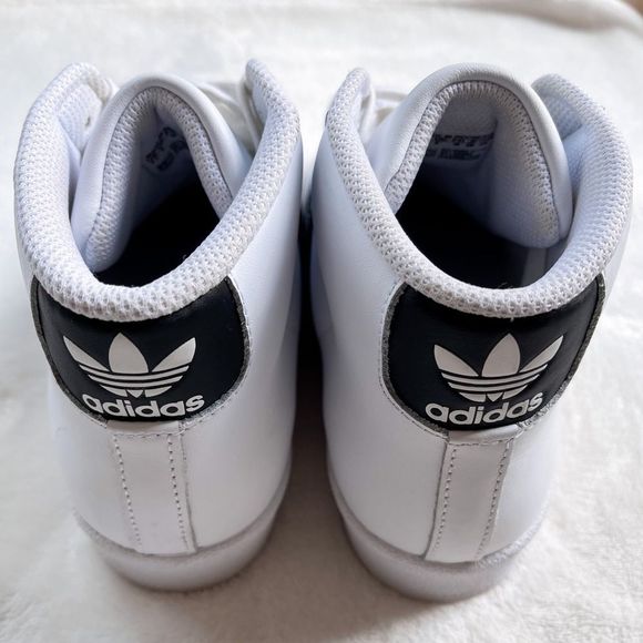 EUC Gently worn Pro Model OG 'Footwear White' Youth size 5.5 = women’s size 7 - Picture 4 of 4